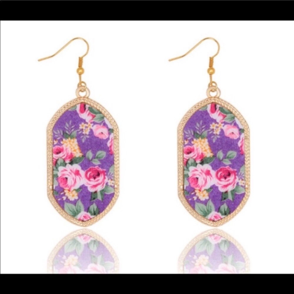 Trendy floral drop earrings - Picture 2 of 6